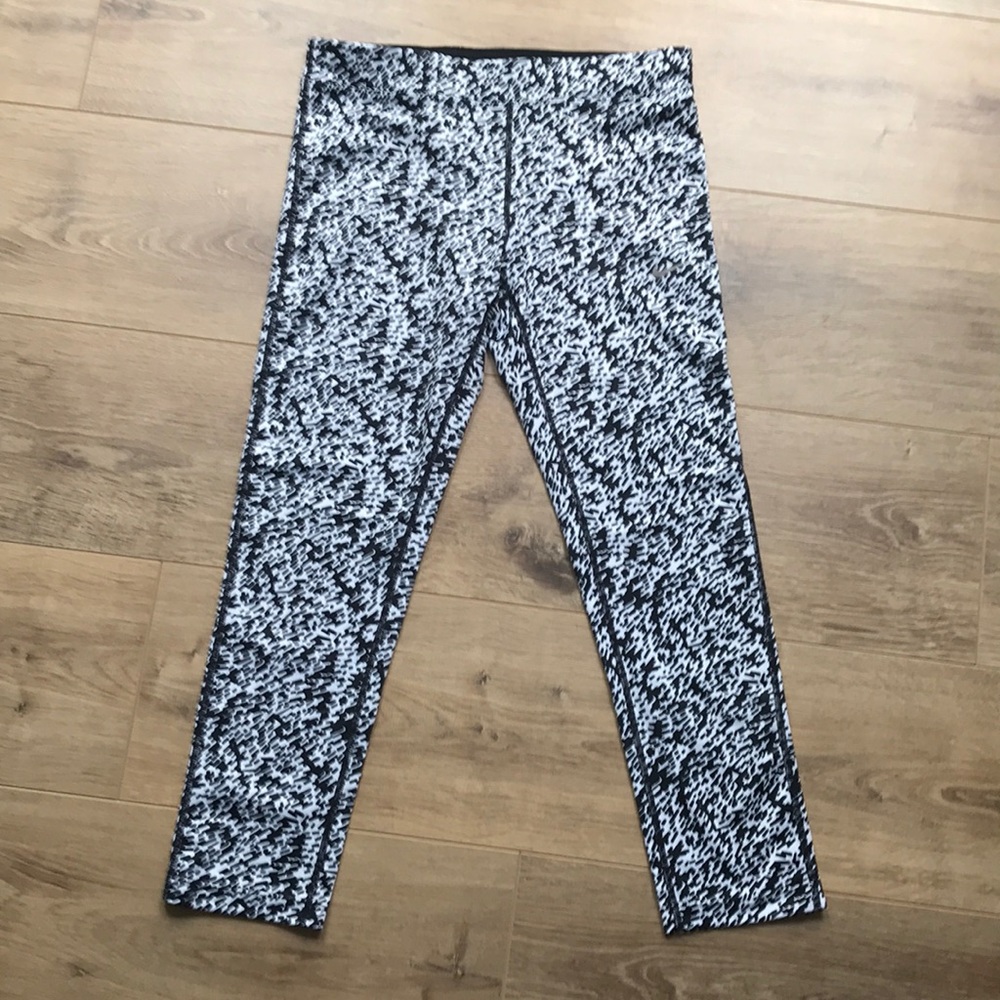 Nike cropped leggings. Worn Once.